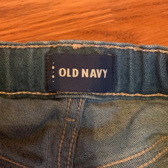 Nwot Girls mid length shorts from old navy, girls size 14, light blue - Picture 3 of 4